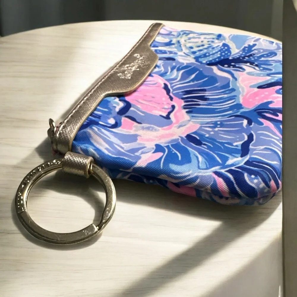 Lilly Pulitzer Wallet Pink Blue Zip ID Case Gold Tone Keychain Card Holder‎